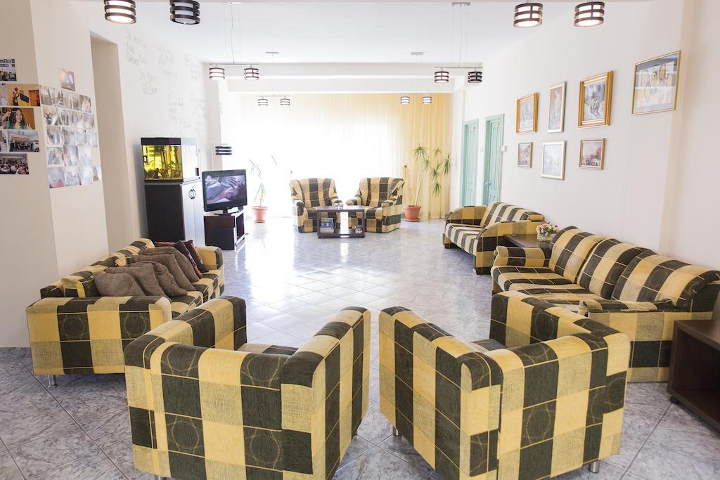 Hostel Holland Bacau Ngoại thất bức ảnh